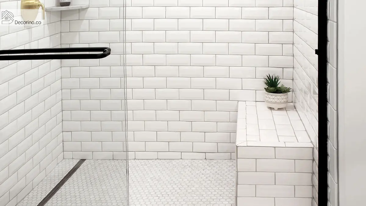 نیمکت حمام (Shower Bench) در دکوراسیون برای سالمندان